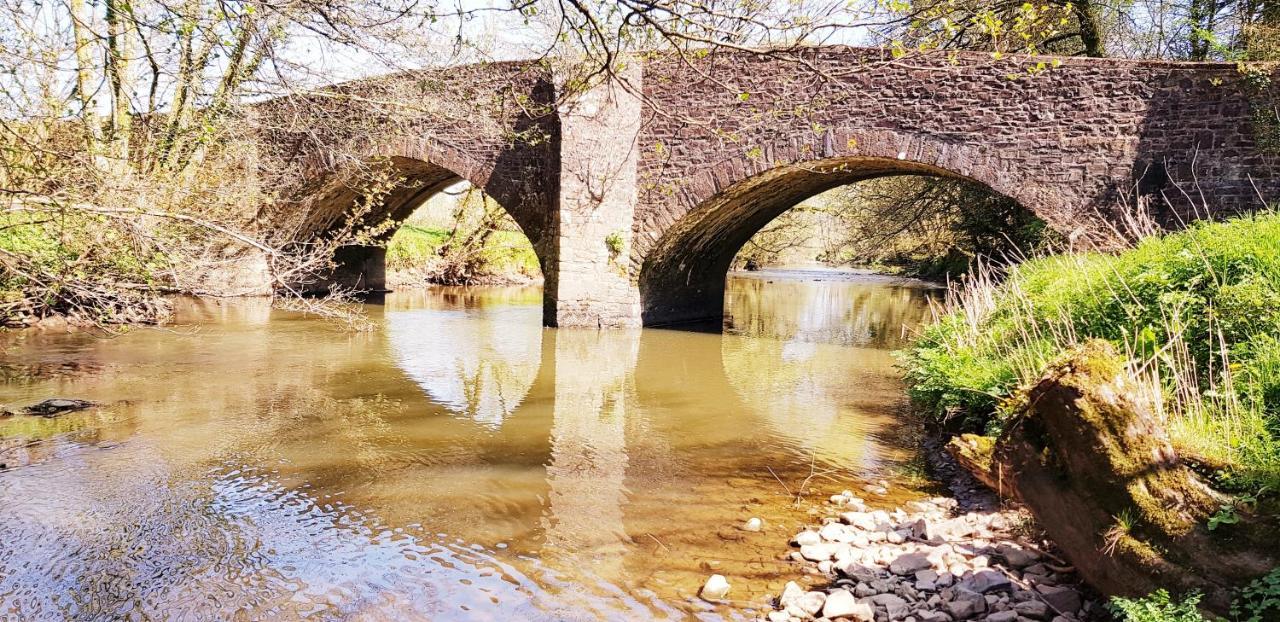 Kingsley Cottage - Beautiful Riverside Setting Beaworthy Esterno foto